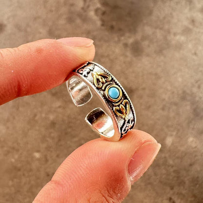 Men's ring with adjustable wide face opening